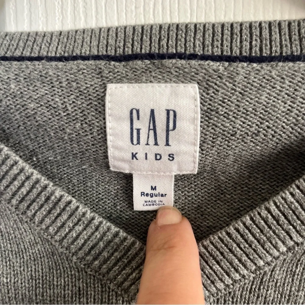 GAP Light Gray V-Neck Sweater